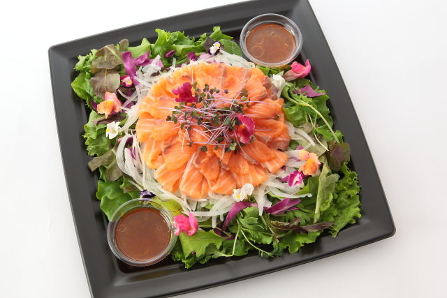 サーモンのカルパッチョ