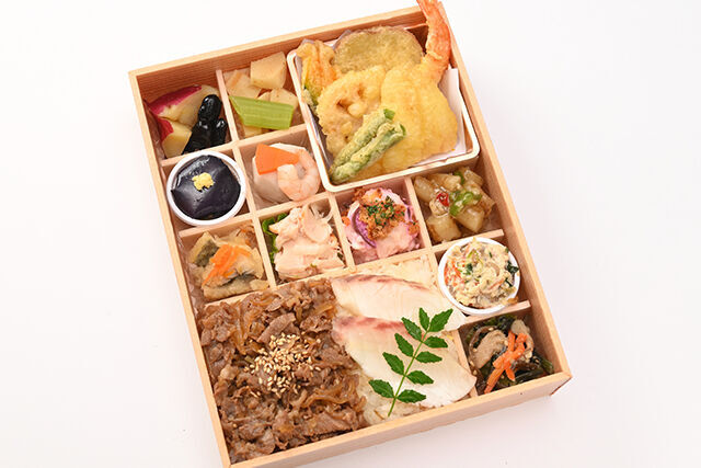 葉月(はつき)~黒毛和牛すき焼き重と鯛めし~