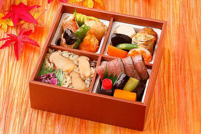 ローストビーフと松茸御飯のお弁当