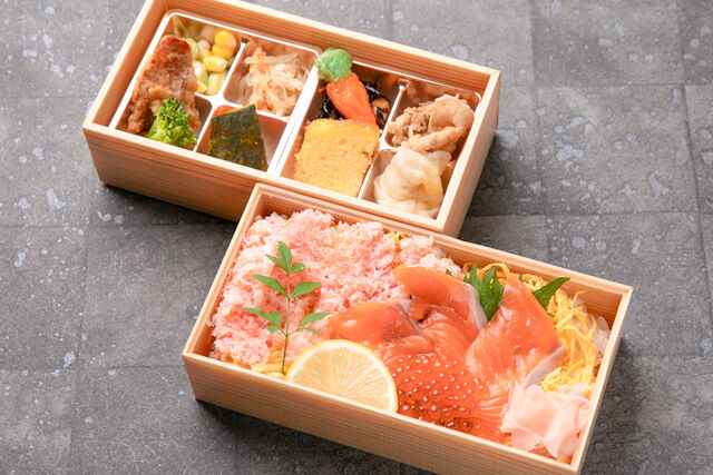 サーモン昆布〆とかにちらし御膳