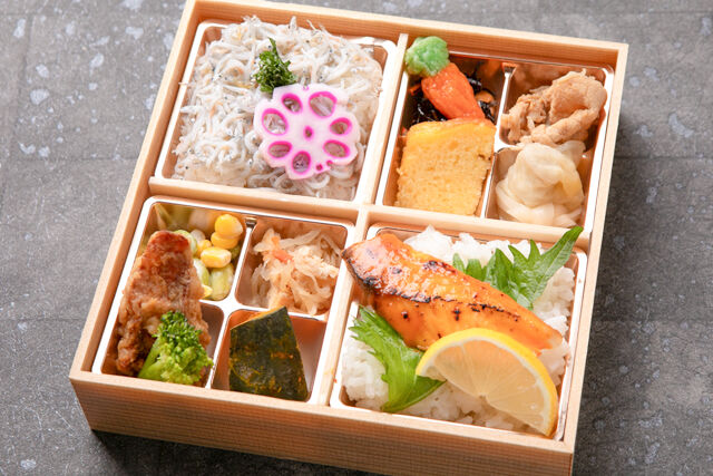 贅沢彩り御膳~銀鮭幽庵焼きとしらす~