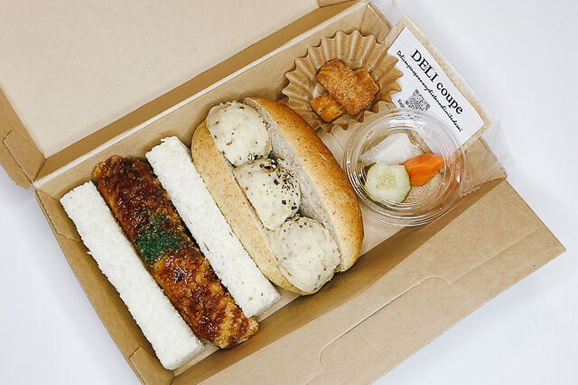 【パン2種】国産鶏の柔らかソースチキンカツサンド&ベーコンポテトサラダコッペ