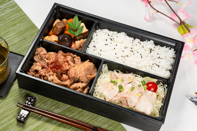 牛すきと豚しゃぶの肉盛り弁当【上】