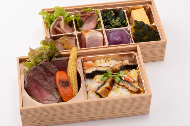 鰻と海老のチラシ寿司と国産牛カルビステーキの2段弁当