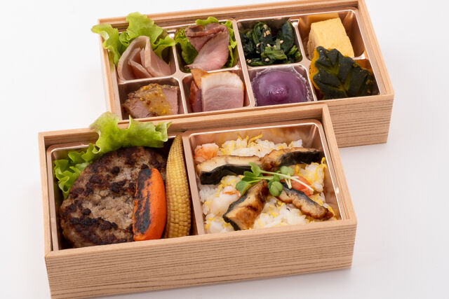 鰻と海老のチラシ寿司と国産牛ハンバーグ2段弁当
