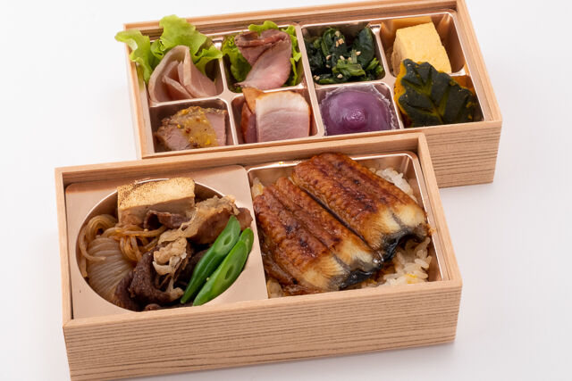 炭焼きうな重と国産牛ロースすき焼き2段弁当