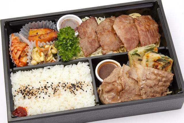 豪華黒毛和牛弁当(1)黒毛和牛ロース/ブリスケ