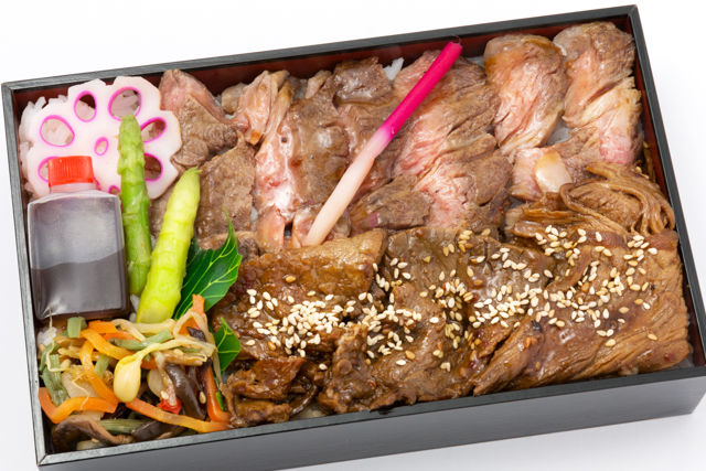 特製牛ステーキ&焼肉弁当