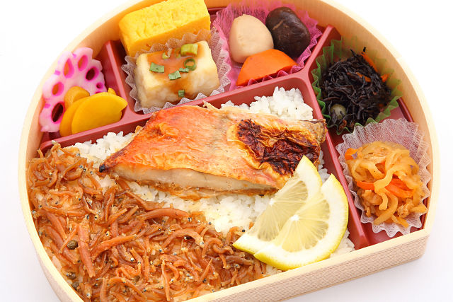 金目鯛の塩焼き弁当