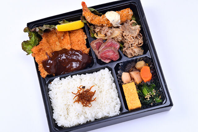 たっぷり満足!とんかつと牛焼肉幕の内デラックス