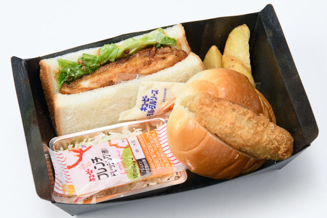 チキンカツサンド&白身フライロール
