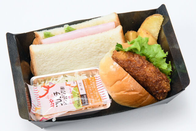 ハムサンド&コロッケロール