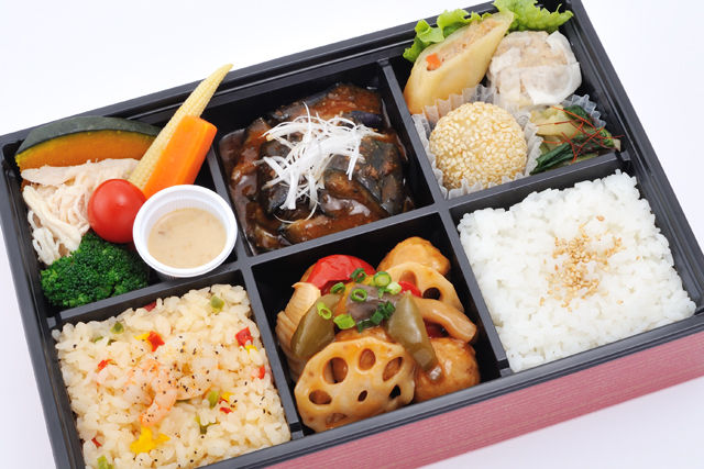 肉団子甘酢炒めの中華膳