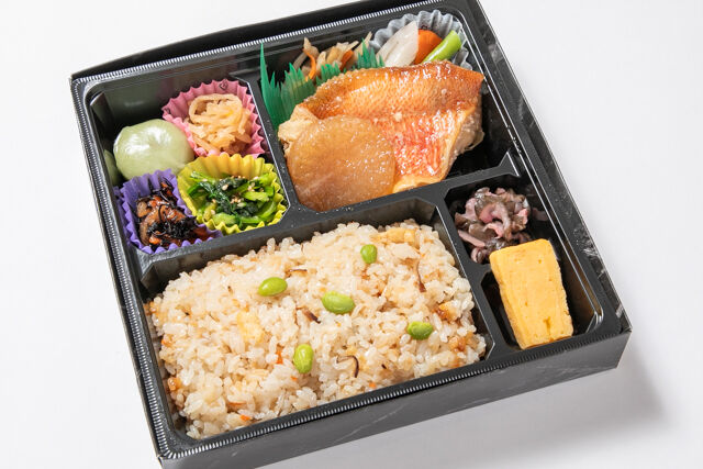 砂町清月 【炊き込みご飯】赤魚の煮つけ弁当