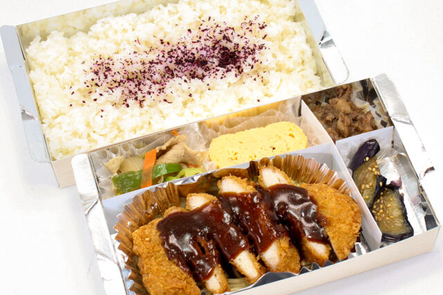 ソース豚カツ弁当(NO.211)
