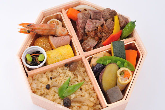 炊き込みご飯と和牛ステーキの八角御膳