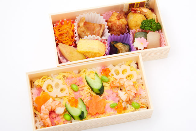 【期間限定 】彩り二段ちらし御膳
