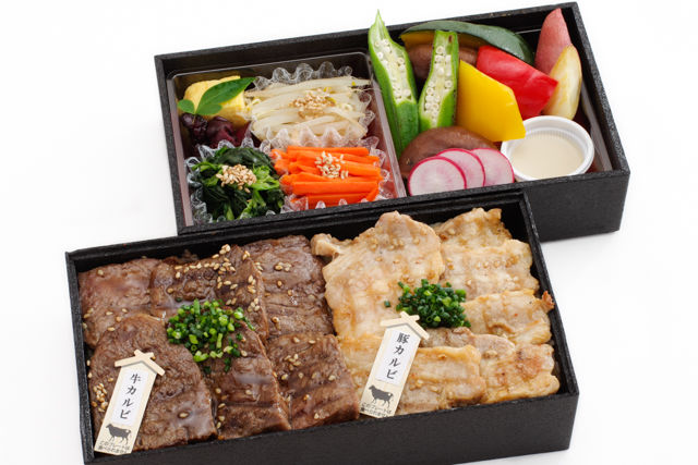 厳選豚&牛カルビの焼肉重 ~灯~