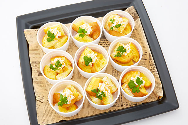 フレンチトーストのキャラメルシロップがけ