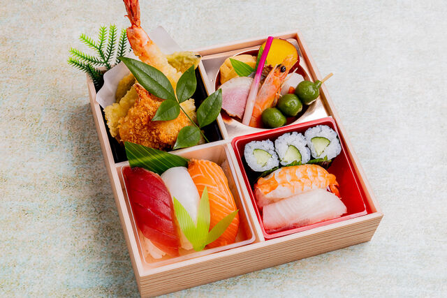 赤絵 握り松花堂弁当