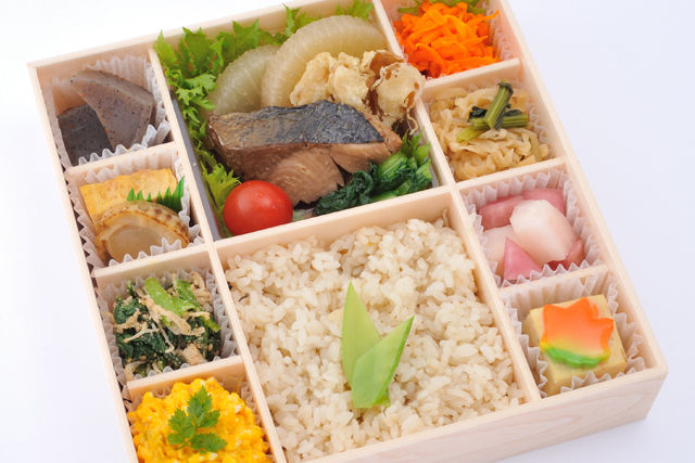 お万菜ご膳~季節のお魚煮つけ~