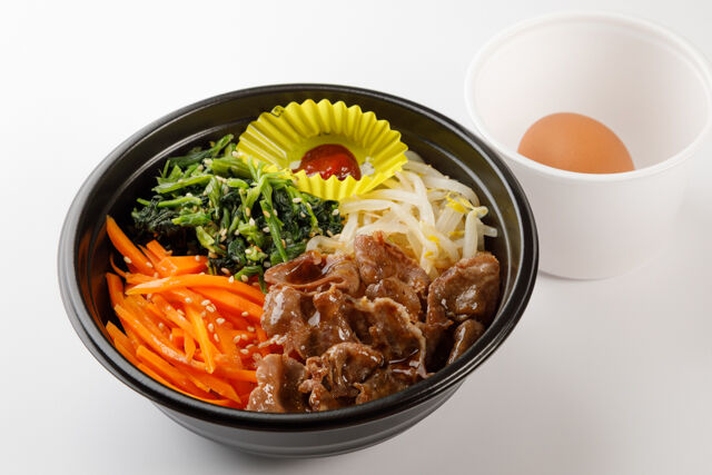 A5ランクの肉がうまい!特製ビビンバ!(嬉しい温泉卵付き)