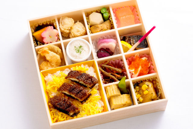 【夏限定】鰻丼と十一種のおばんざい御膳 ~とろろ添え~