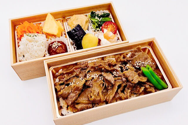 黒毛和牛のすき焼き二段重