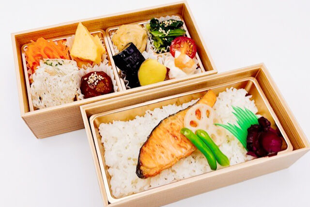 低塩鮭の塩焼きの二段重