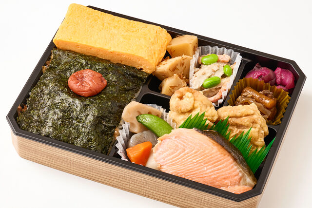 塚だまだし巻きと国産銀鮭のいろどり海苔弁当