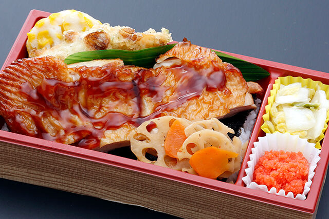 知床鶏照り焼き 高級漬け海苔弁当