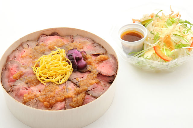 札幌 牛亭 ローストビーフ丼 ~ホースラディッシュソース添え~特製大根サラダ付き