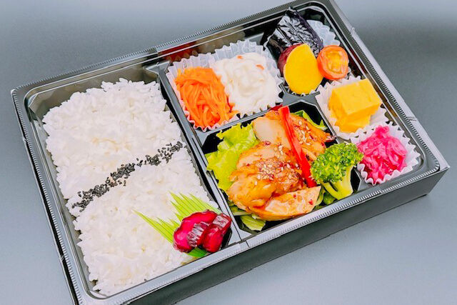 ごちそう御膳(特製ダレの若鶏炙り焼)