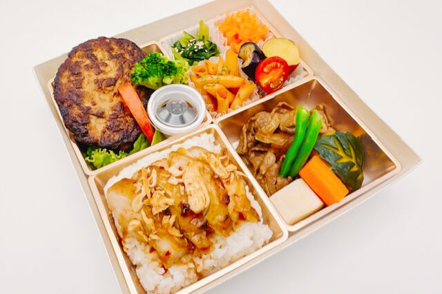 べジラブBOX(黒毛和牛すき焼き&グリルチキンごはん)