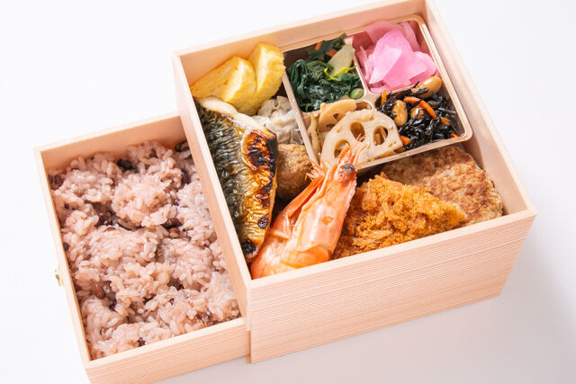 【春限定】杏の赤飯引き出し御膳