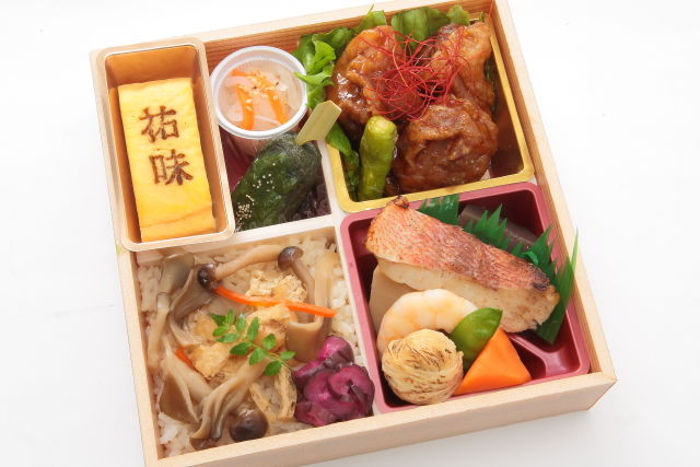 【秋限定】きのこご飯と特製黒酢鶏南蛮御膳
