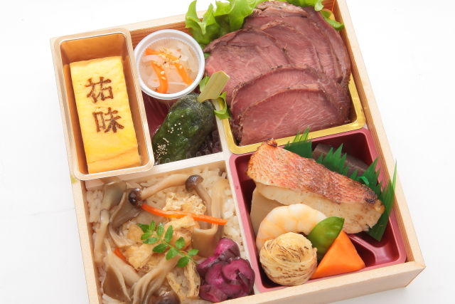 【秋限定】きのこご飯と特製ローストビーフ御膳
