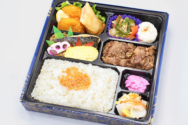 和牛焼肉と季節の焼魚弁当(NO.125)