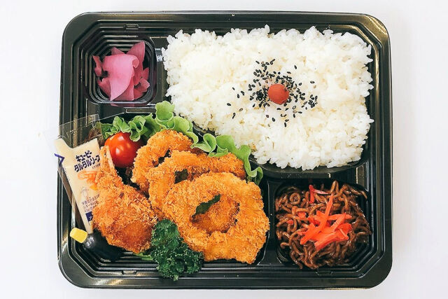 「なる瀬」のカニコロ&イカリング弁当