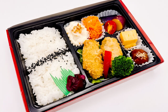 広島産大粒カキフライ弁当