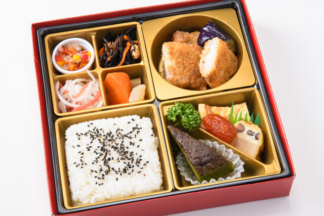 チキンカツの懐石風アソートBOX