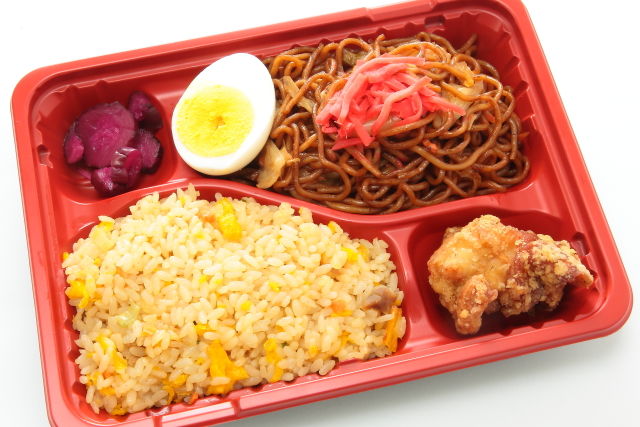 雄ゆう亭の焼きそば&炒飯弁当