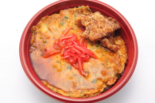 雄ゆう亭のかに玉あんかけ丼(唐揚げ付)