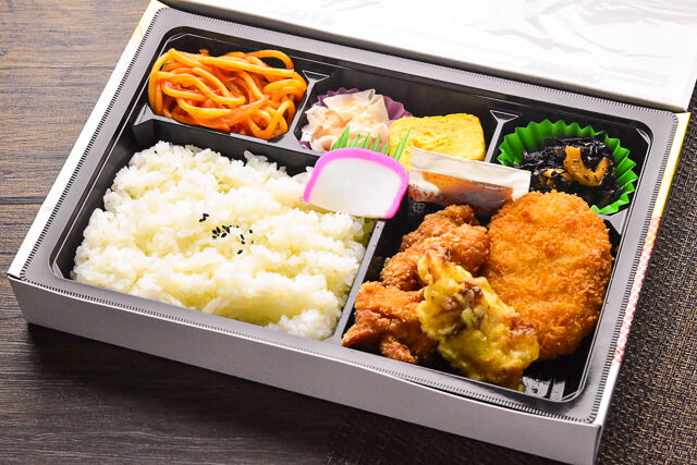 ちょっとデラックス・チキンカツざんぎ弁当