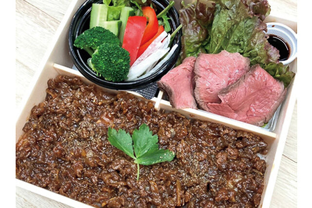 牛しぐれ煮飯とローストビーフの肉懐石重