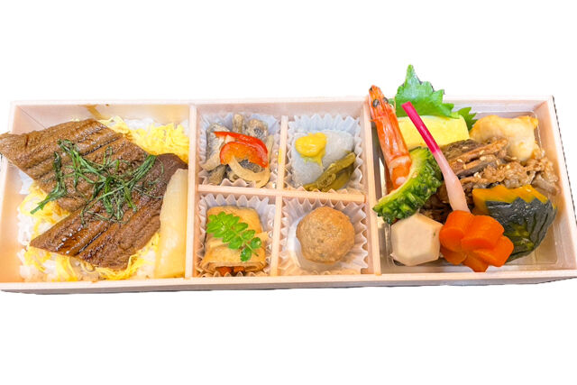 煮あなご重×牛焼肉御膳