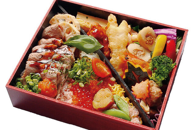 いくらとローストビーフの２色丼弁当