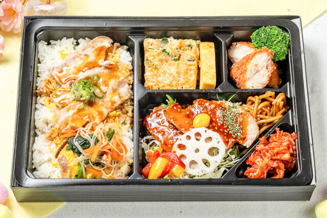 サムギョプサルご飯とステーキ弁当