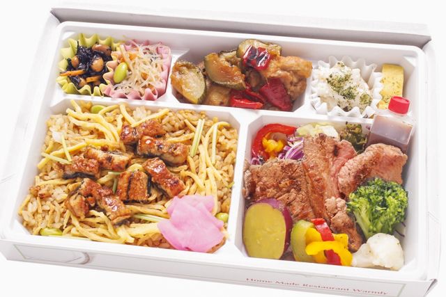 鰻のひつまぶしとローストビーフ弁当