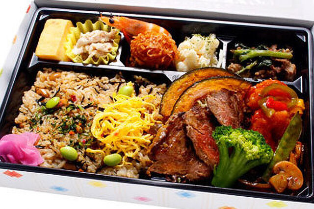 有機野菜と中華風熟成牛のコラボ弁当